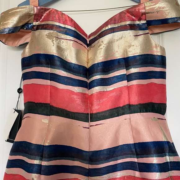 Adrianna Papell Gold leaf off shoulder dress NEW - Picture 5 of 5